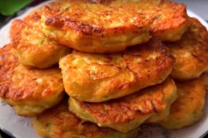 Невероятно сочные кабачковые котлеты: добавляю кефир, и они становятся воздушными. Рецепт-открытие!
