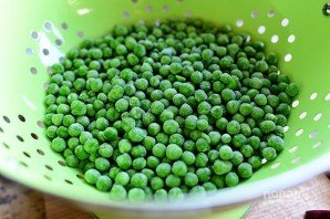 Салат из зеленого гороха