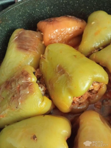 Рецепт: Перец болгарский фаршированный - С мясом и овощами