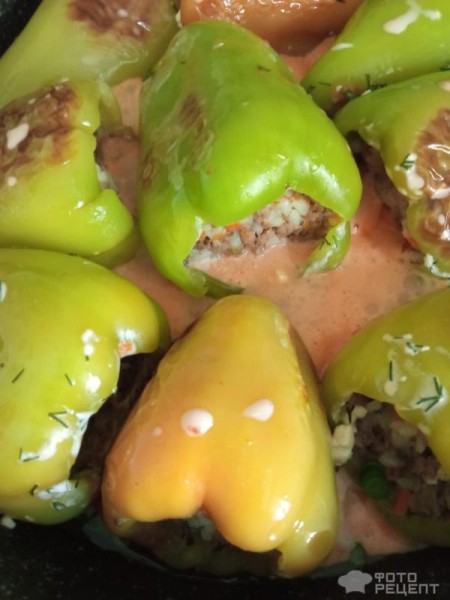 Рецепт: Перец болгарский фаршированный - С мясом и овощами