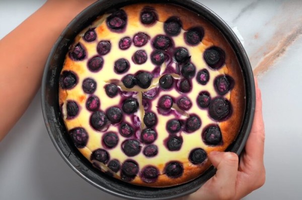 Творожная запеканка «Минутка». Нежная, мягкая и невероятно вкусная: все смешали и в духовку