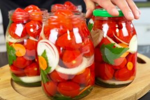 Вкус детства в каждой банке! Сладкие маринованные помидоры: проверенный рецепт для идеальной закуски