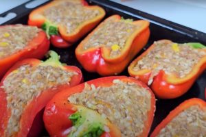 Сочные, ароматные и без соуса: фаршированные перцы по-мексикански. Готовлю в духовке через день