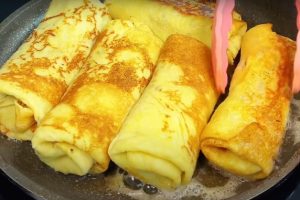 Нежные, сочные, с хрустящей корочкой: кабачковые блинчики с мясом, которые станут хитом вашего утра!