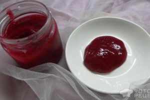 Рецепт: Клюква взбитая в сахаре — Очень вкусно и полезно.