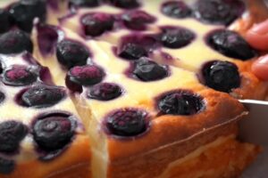 Творожная запеканка «Минутка». Нежная, мягкая и невероятно вкусная: все смешали и в духовку